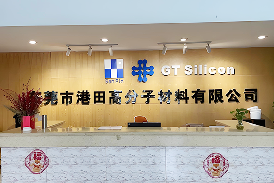 Recepción de GT Silicon mostrando la marca de silicona de alta consistencia